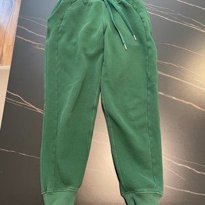 lululemon Scuba Joggers Full Length - Size 4 - Everglade Green